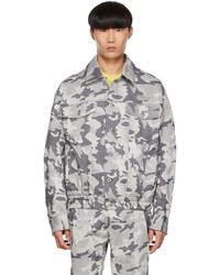 graue Camouflage Jeansjacke von Feng Chen Wang