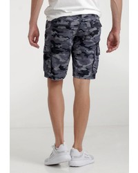 graue Camouflage Shorts von LIFE & GLORY