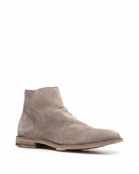 graue Chelsea Boots aus Wildleder von Officine Creative