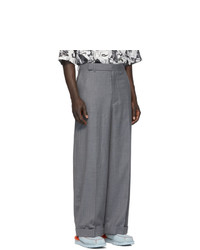 graue Chinohose von Eckhaus Latta