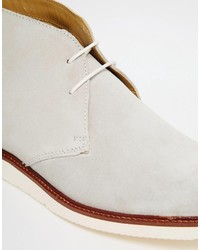 graue Chukka-Stiefel aus Wildleder von Base London