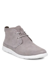 graue Chukka-Stiefel aus Wildleder von UGG