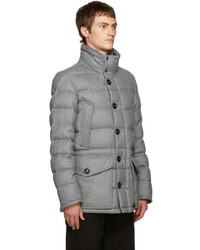 graue Daunenjacke von Moncler