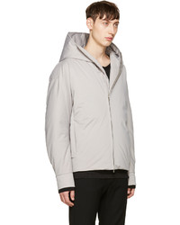 graue Daunenjacke von Attachment