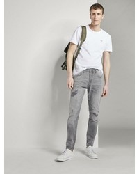graue enge Jeans mit Destroyed-Effekten von Tom Tailor Denim