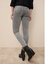 graue enge Jeans von Tamaris