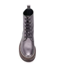 graue flache Stiefel mit einer Schnürung aus Leder von Brunello Cucinelli