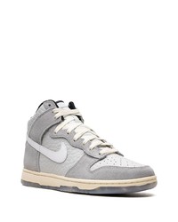 graue hohe Sneakers aus Leder von Nike