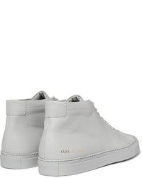 graue hohe Sneakers aus Leder von Common Projects