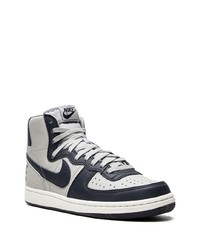 graue hohe Sneakers aus Leder von Nike