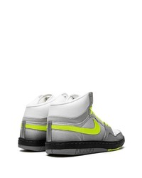graue hohe Sneakers aus Segeltuch von Nike