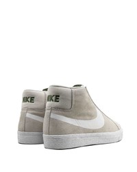 graue hohe Sneakers aus Wildleder von Nike