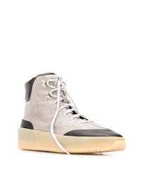 graue hohe Sneakers aus Wildleder von Fear Of God