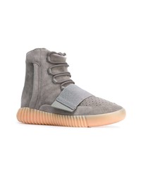 graue hohe Sneakers aus Wildleder von adidas YEEZY