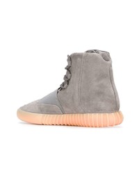 graue hohe Sneakers aus Wildleder von adidas YEEZY