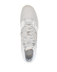 graue hohe Sneakers von New Balance