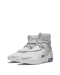 graue hohe Sneakers von Nike