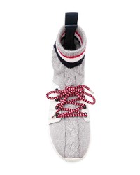 graue hohe Sneakers von Moncler