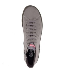 graue hohe Sneakers von Camper