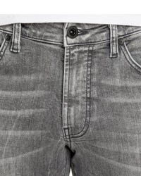 graue Jeans mit Destroyed-Effekten von Camp David