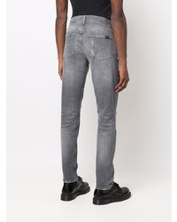 graue Jeans mit Destroyed-Effekten von 7 For All Mankind