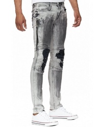 graue Jeans mit Destroyed-Effekten von RUSTY NEAL