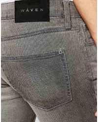 graue Jeans mit Destroyed-Effekten von WÅVEN