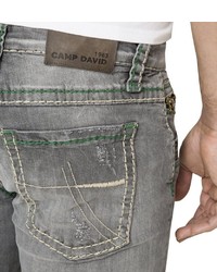 graue Jeansshorts mit Destroyed-Effekten von Camp David