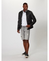 graue Jeansshorts mit Destroyed-Effekten von edc by Esprit