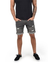 graue Jeansshorts mit Destroyed-Effekten von INDICODE