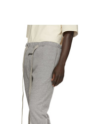 graue Jogginghose von Fear Of God