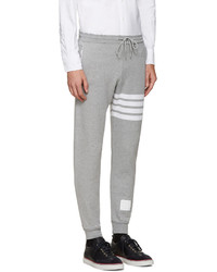 graue Jogginghose von Thom Browne