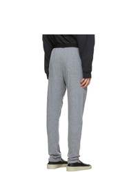 graue Jogginghose von Essentials