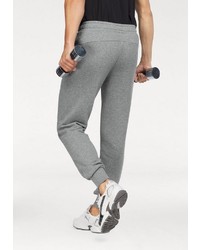 graue Jogginghose von Puma