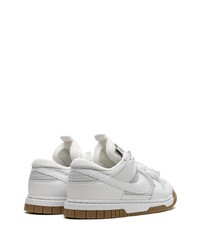 graue Leder niedrige Sneakers von Nike