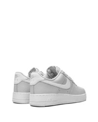 graue Leder niedrige Sneakers von Nike