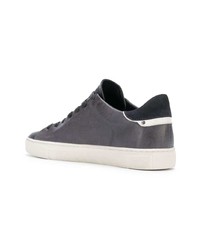 graue Leder niedrige Sneakers von Crime London