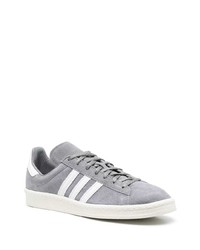 graue Leder niedrige Sneakers von adidas