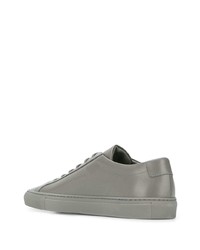 graue Leder niedrige Sneakers von Common Projects