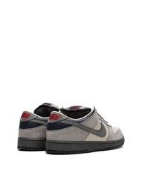 graue Leder niedrige Sneakers von Nike