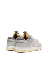 graue Leder niedrige Sneakers von Nike