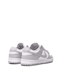 graue Leder niedrige Sneakers von Nike