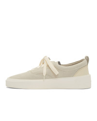 graue Leder niedrige Sneakers von Fear Of God