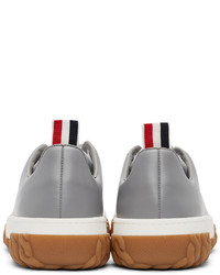 graue Leder niedrige Sneakers von Thom Browne