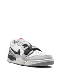 graue Leder niedrige Sneakers von Jordan