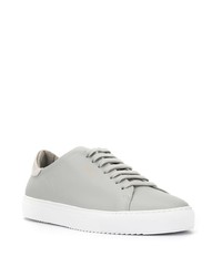 graue Leder niedrige Sneakers von Axel Arigato