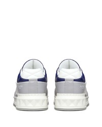 graue Leder niedrige Sneakers von Valentino Garavani