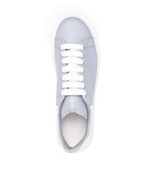 graue Leder niedrige Sneakers von Alexander McQueen