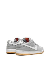 graue Leder niedrige Sneakers von Nike