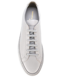 graue Leder Turnschuhe von Common Projects